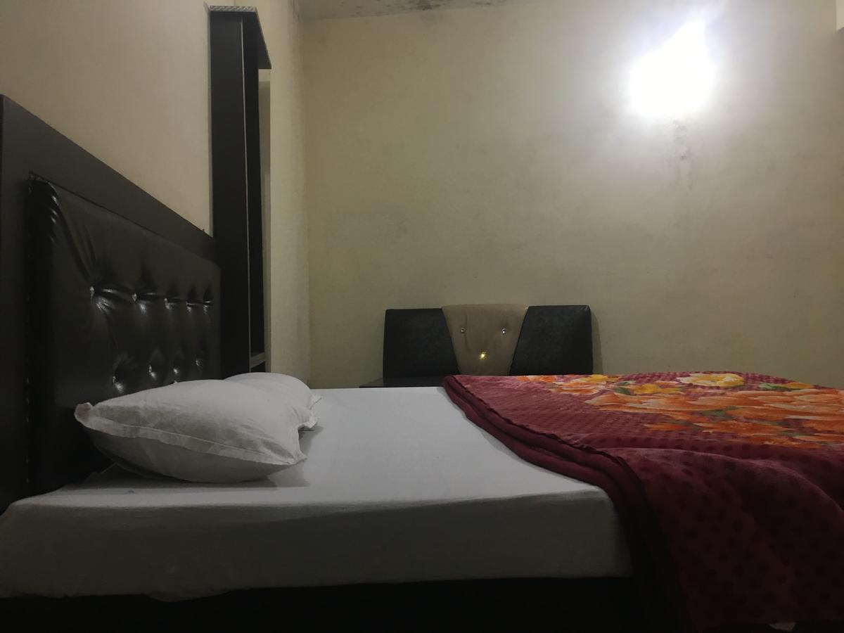 Oyo 12976 Hotel New Fiza Dzsammu Kültér fotó