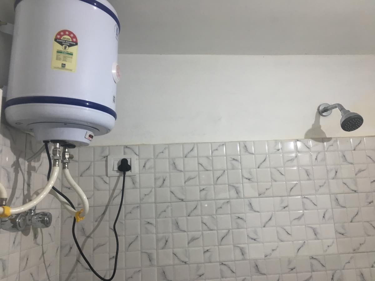 Oyo 12976 Hotel New Fiza Dzsammu Kültér fotó