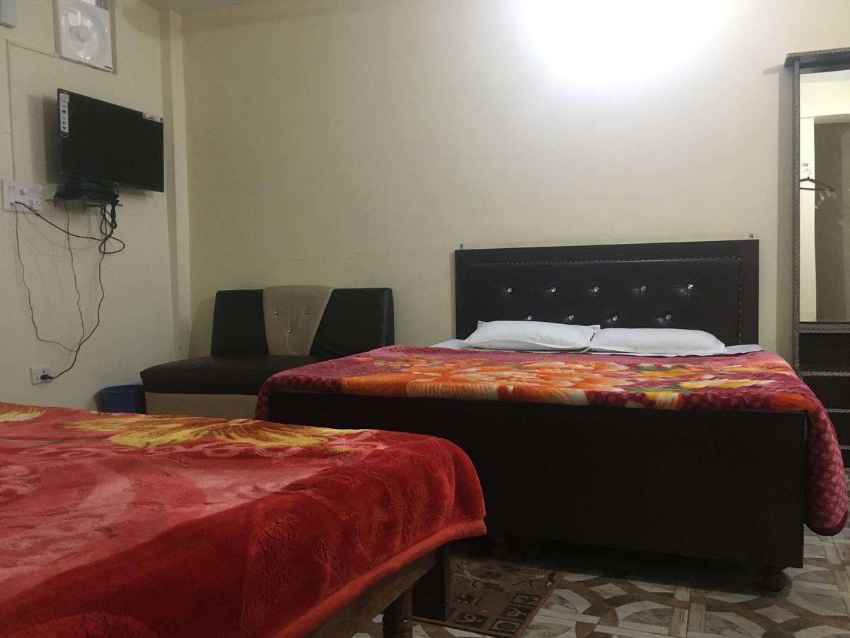 Oyo 12976 Hotel New Fiza Dzsammu Kültér fotó