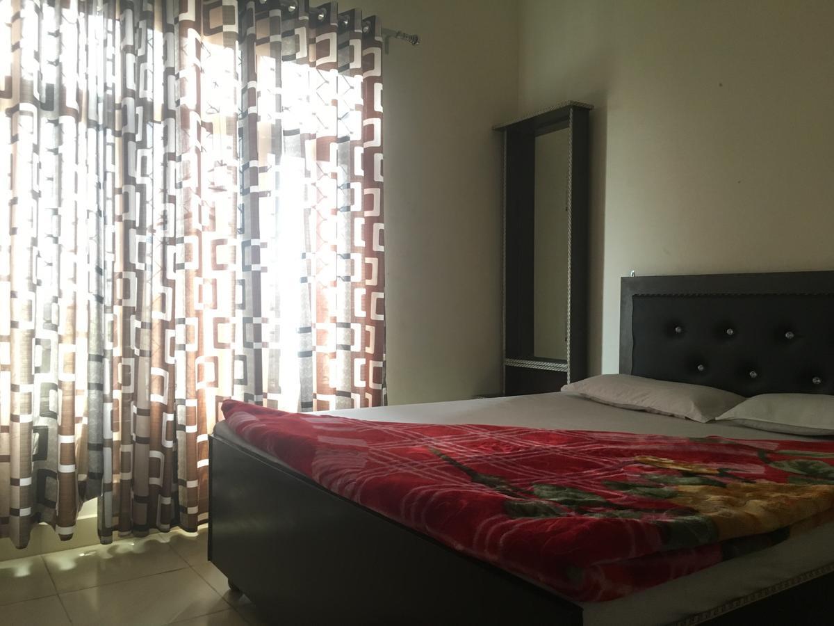 Oyo 12976 Hotel New Fiza Dzsammu Kültér fotó