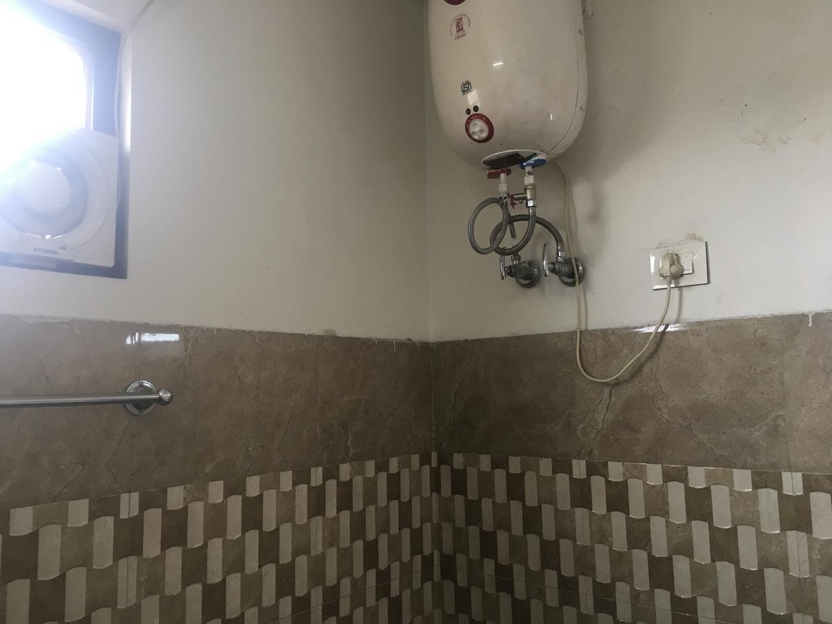 Oyo 12976 Hotel New Fiza Dzsammu Kültér fotó