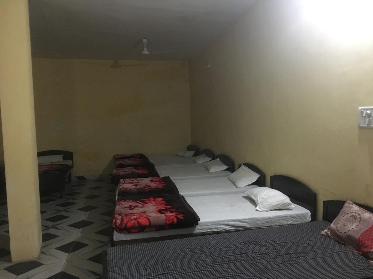 Oyo 12976 Hotel New Fiza Dzsammu Kültér fotó