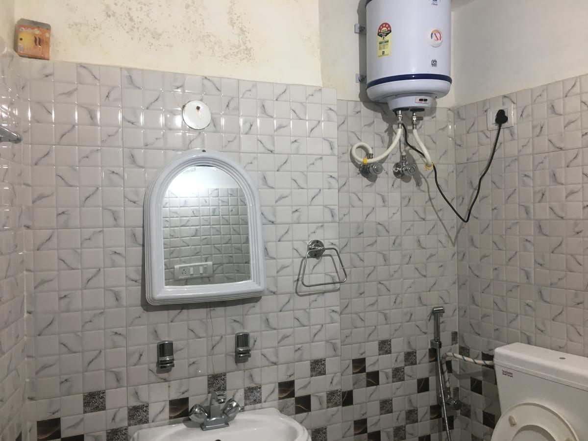Oyo 12976 Hotel New Fiza Dzsammu Kültér fotó