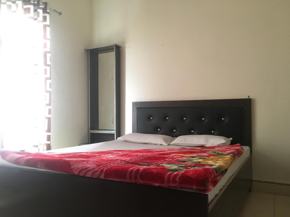 Oyo 12976 Hotel New Fiza Dzsammu Kültér fotó