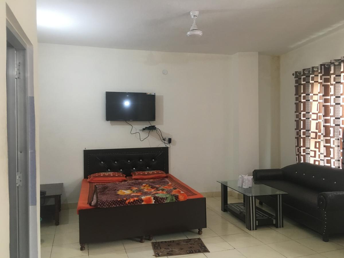 Oyo 12976 Hotel New Fiza Dzsammu Kültér fotó