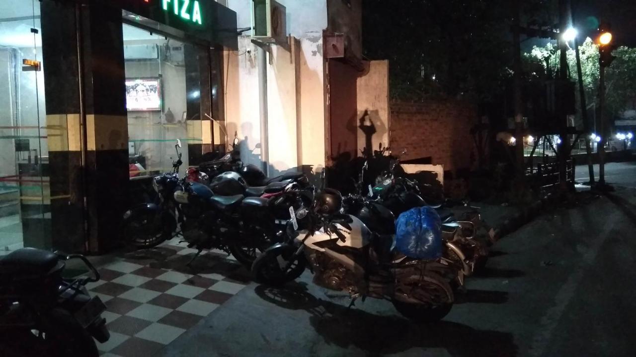 Oyo 12976 Hotel New Fiza Dzsammu Kültér fotó